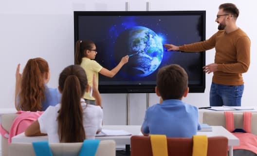 InstaHub interactive display